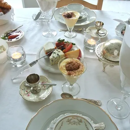 Bed & Breakfast Azee 4*